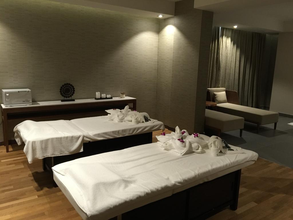 Ramee Rose Hotel Манама Екстер'єр фото