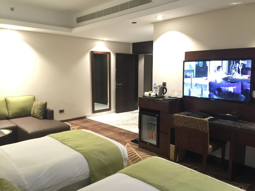Ramee Rose Hotel Манама Екстер'єр фото